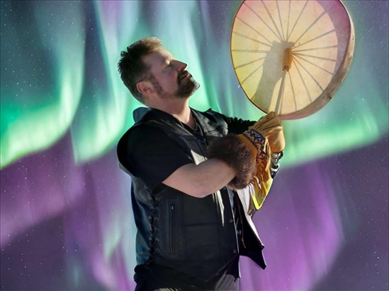 Mike Paul Kuekuatsheu lance trois singles et l’album Nutshimit
